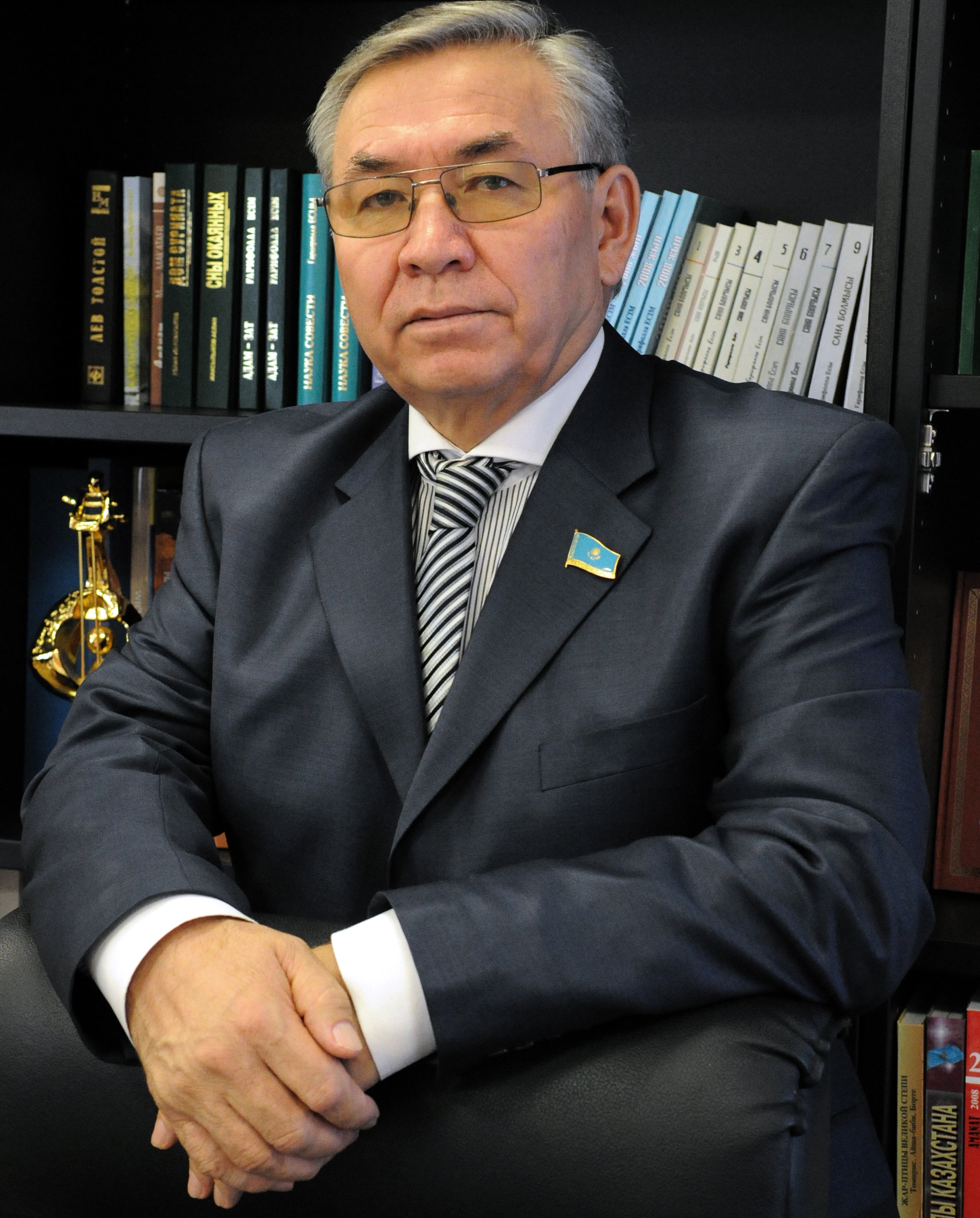 Ғарифолла Есім